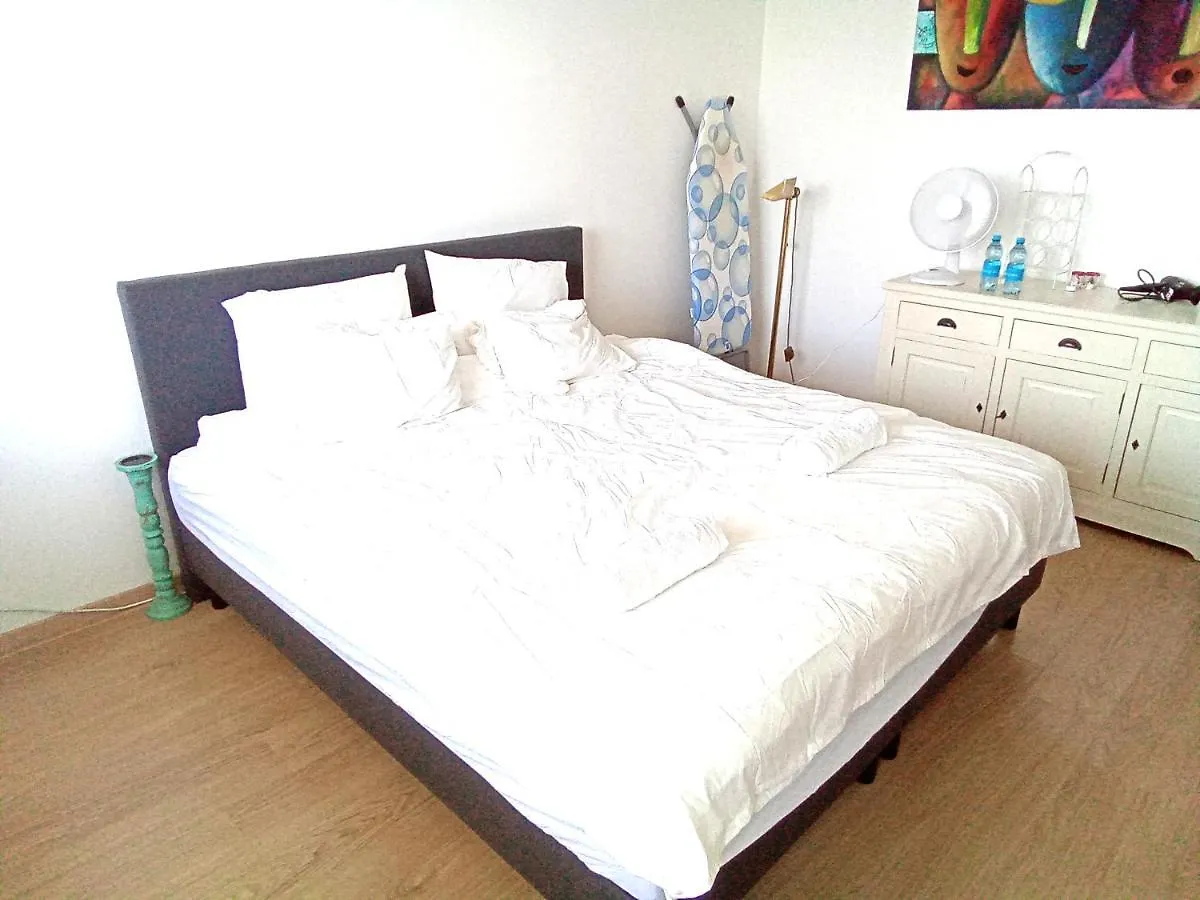 King Bed, 55M2 Which Is 592Ft2 On The Edge Of Utrecht Near Amsterdam 0*,  Países Bajos